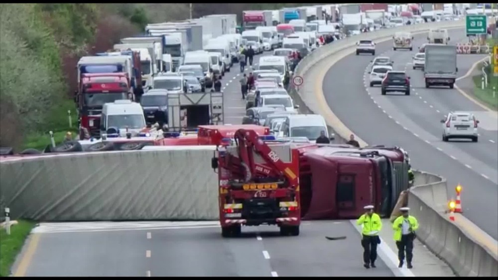 [multi] pravráteny kamion 4716