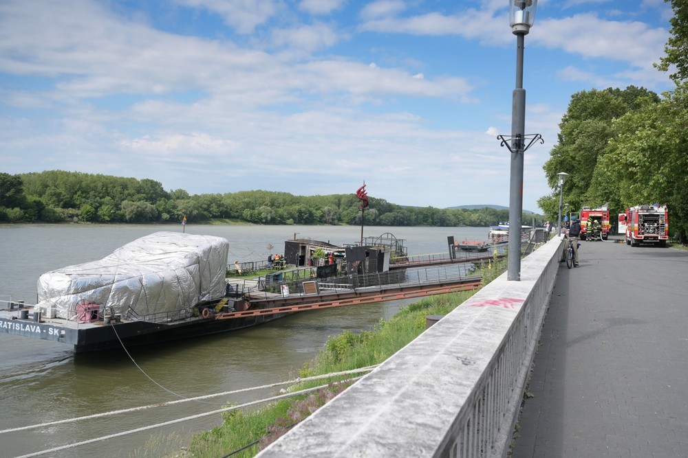 požiar PINK WHALE (5)