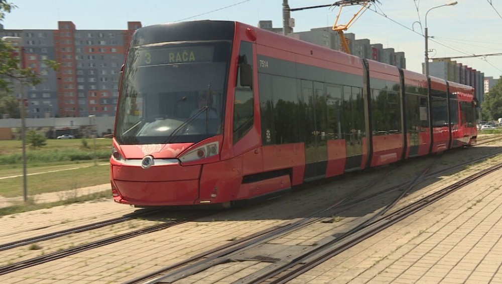 01 električka il 8