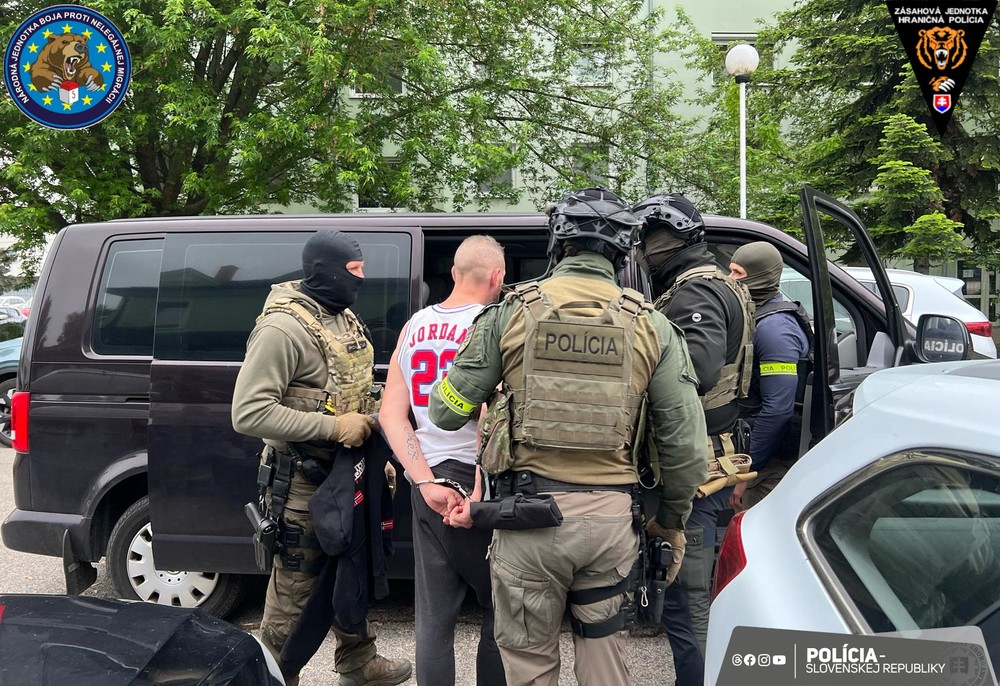 Odsúdenie muža a ženy za nútenie dievčat k sexuálnym službám