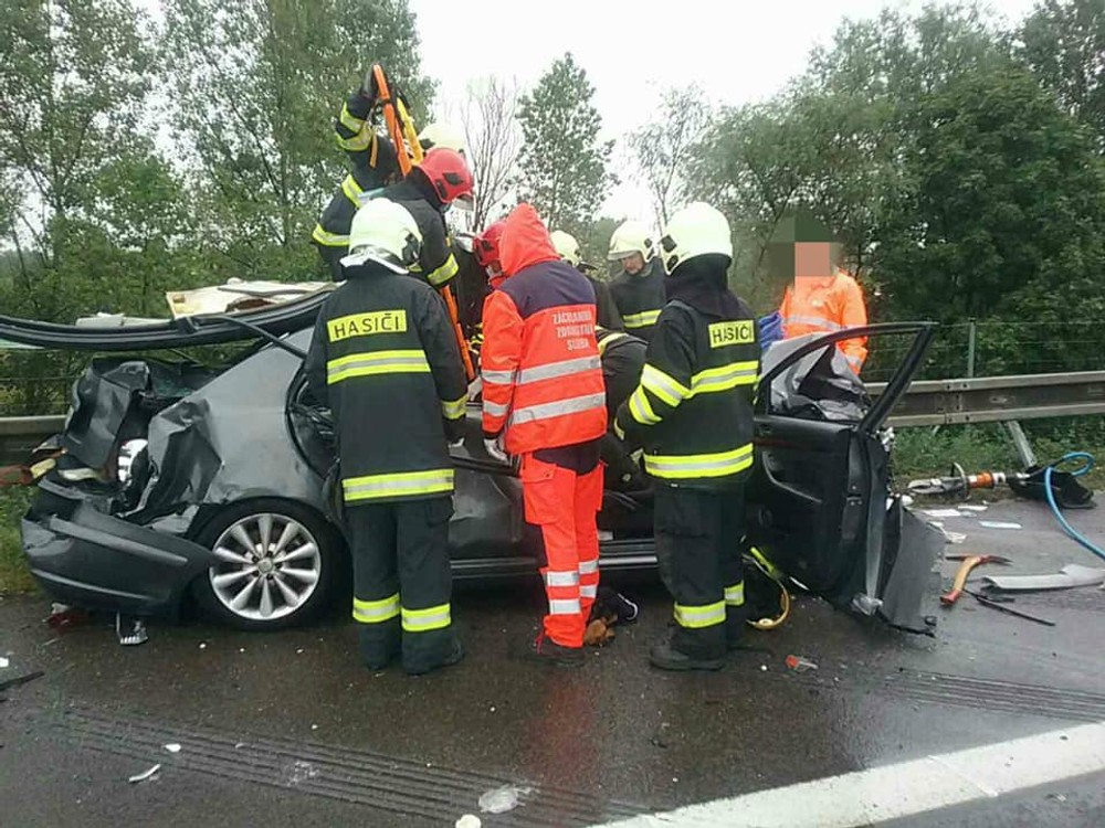 Na D1 došlo k hrozivej nehode, diaľnica je uzavretá