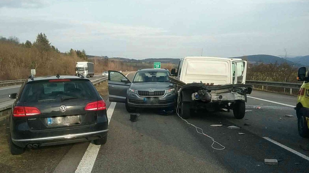Hromadná dopravná nehoda pri Trenčíne 