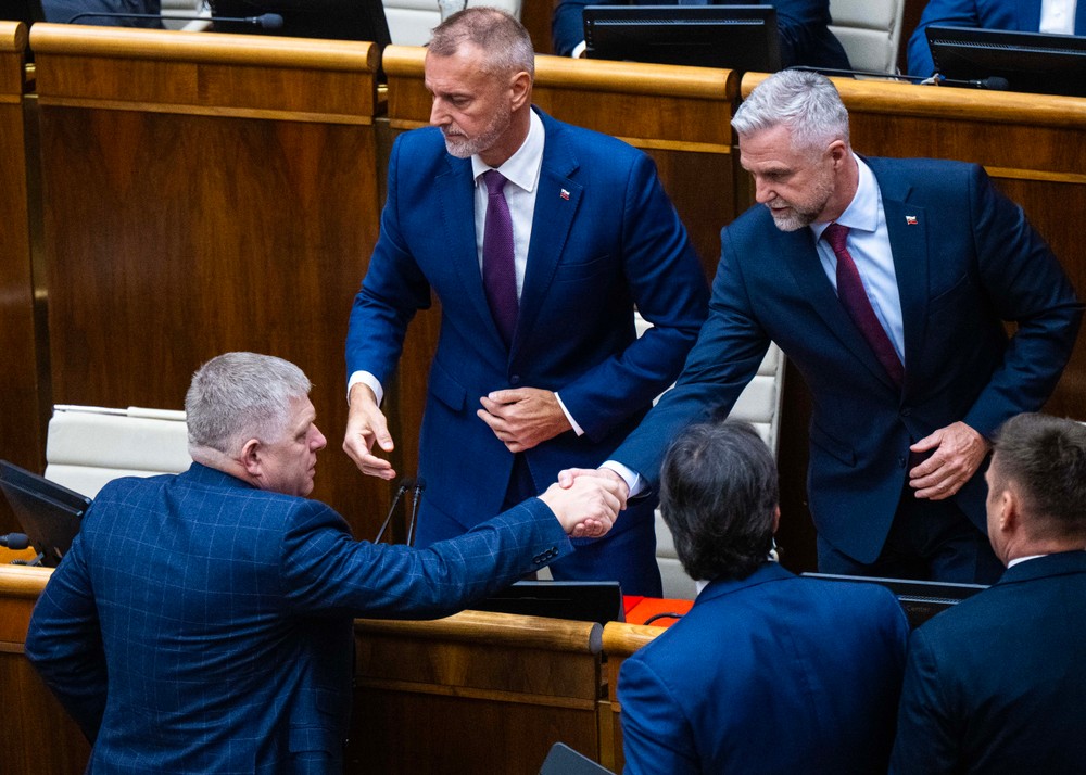 Parlament odmietol vysloviť nedôveru vláde SR