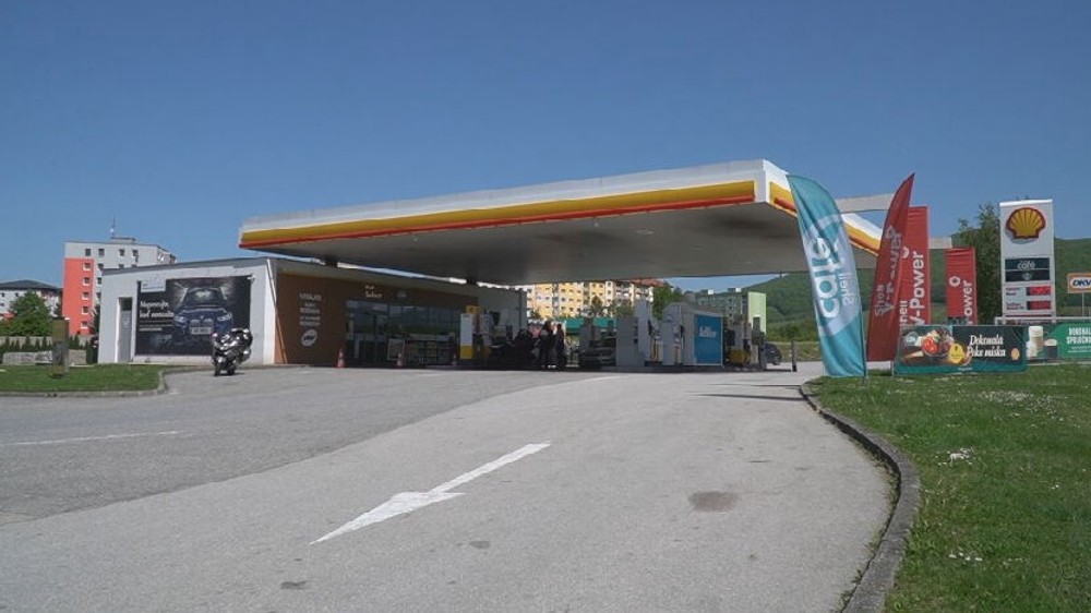 Ceny benzínu prestali rásť, dokonca mierne klesli (2)