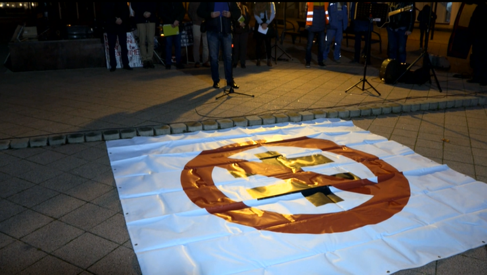 Dva mítingy v jednom meste. Akciu Kotlebovej ĽS-NS sprevádzalo protifašistické stretnutie 