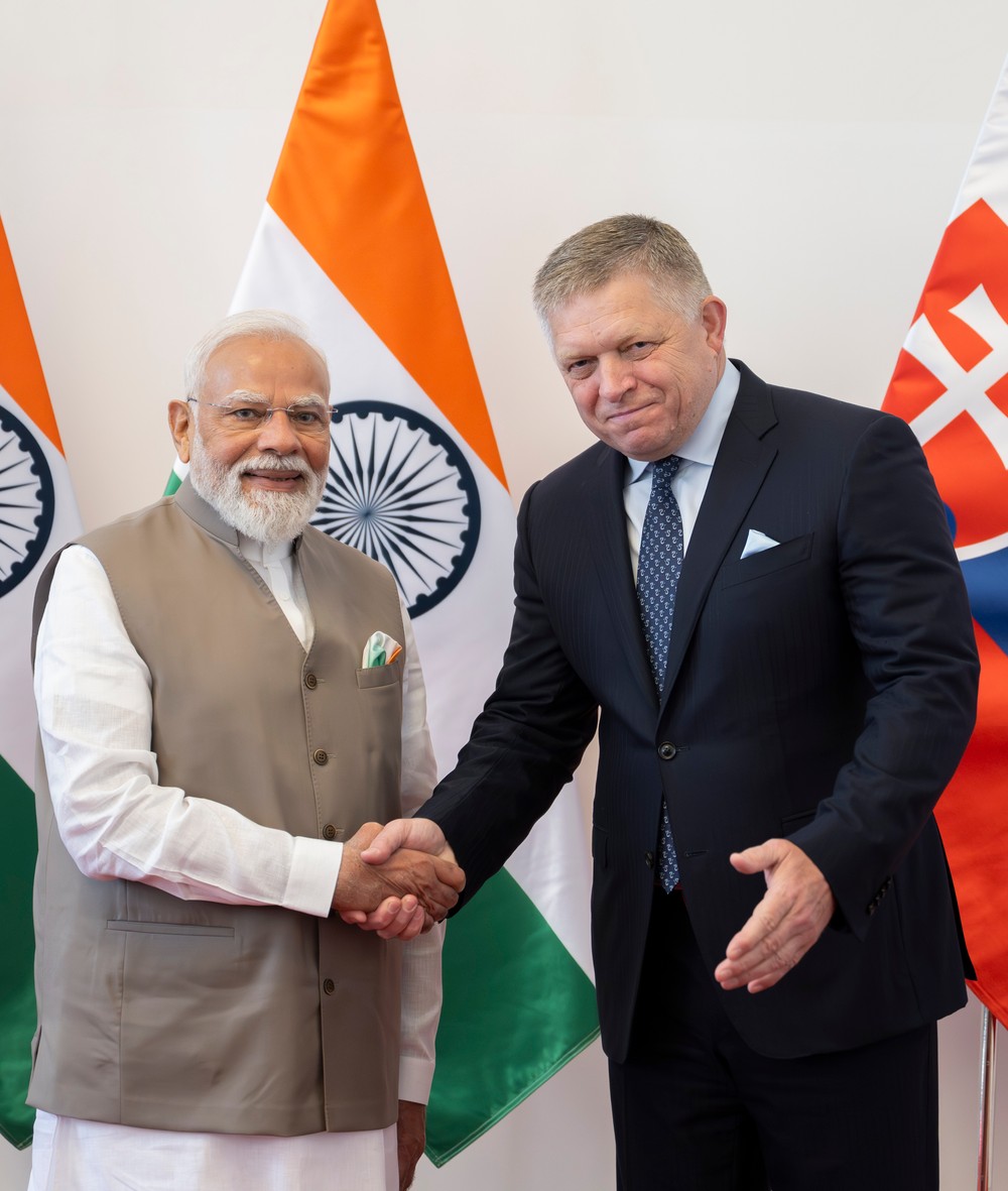Robert Fico a Nárendr Módí 9
