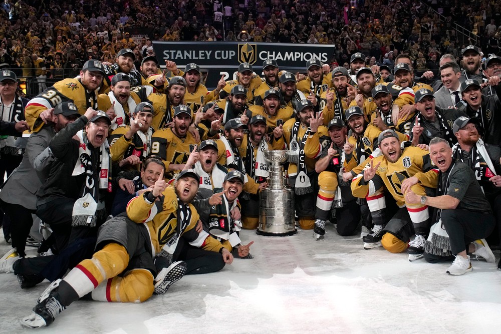 Nový víťaz NHL Vegas Golden Knights zdolali vo finále bojov o Stanley Cup Florida Panthers