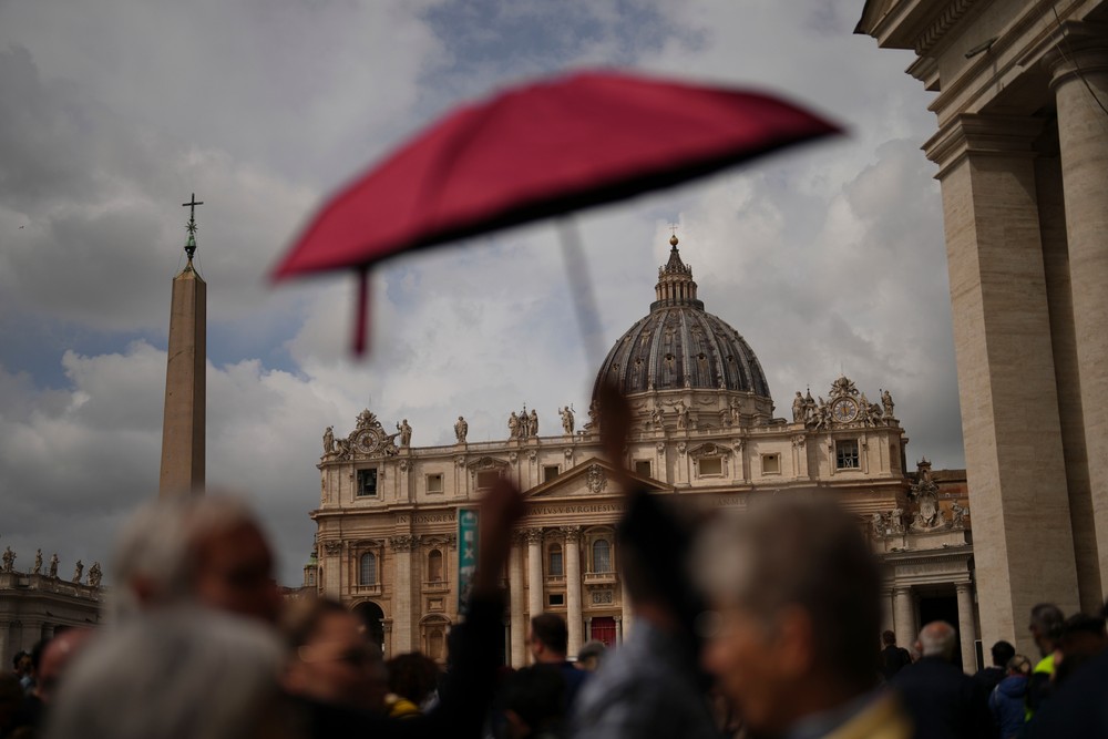 Vatican_Pope311405