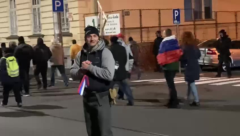 [multi] Protesty v Bratislave 17.11.2021 1250