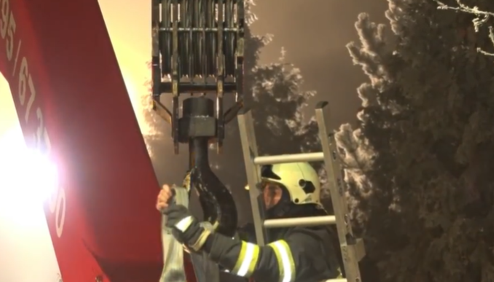 Do bytovky v Svite narazila plošina