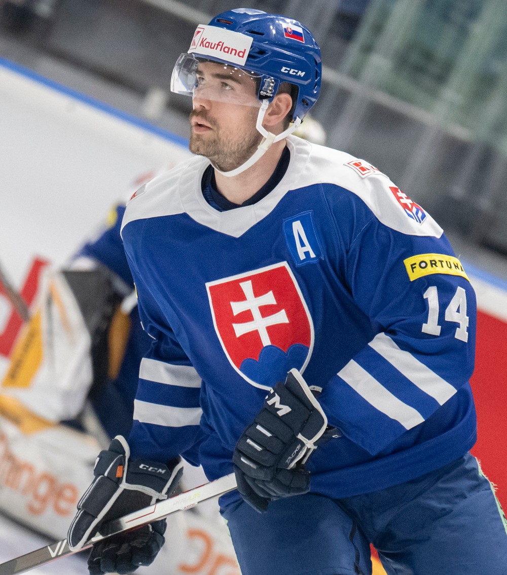 obranca Peter Čerešňák 