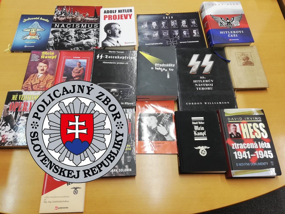 Nájdené predmety s nacistickou symbolikou počas akcie "Šašovia"