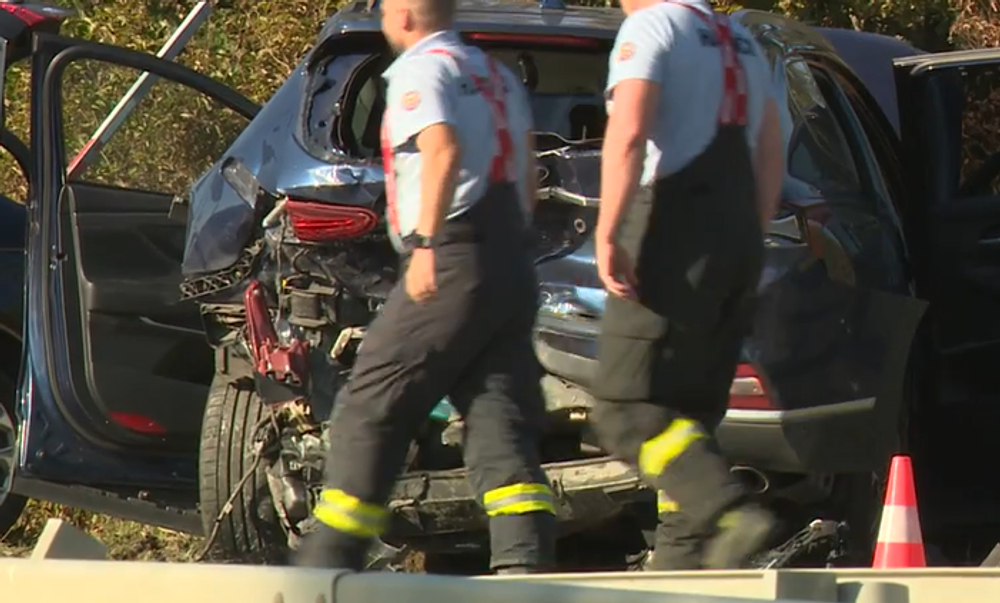 Nehoda dvoch áut a dvoch cyklistov 