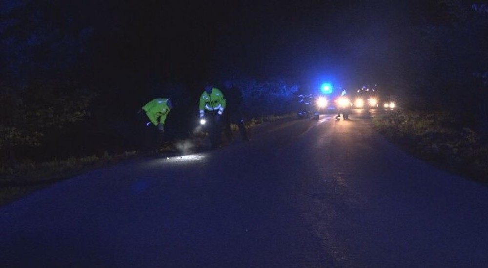 Hasiči na ceste k požiaru havarovali Cisterna skončila v potoku (3)