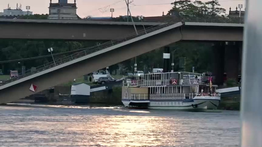 [multi] spadnutý most Draždany 569