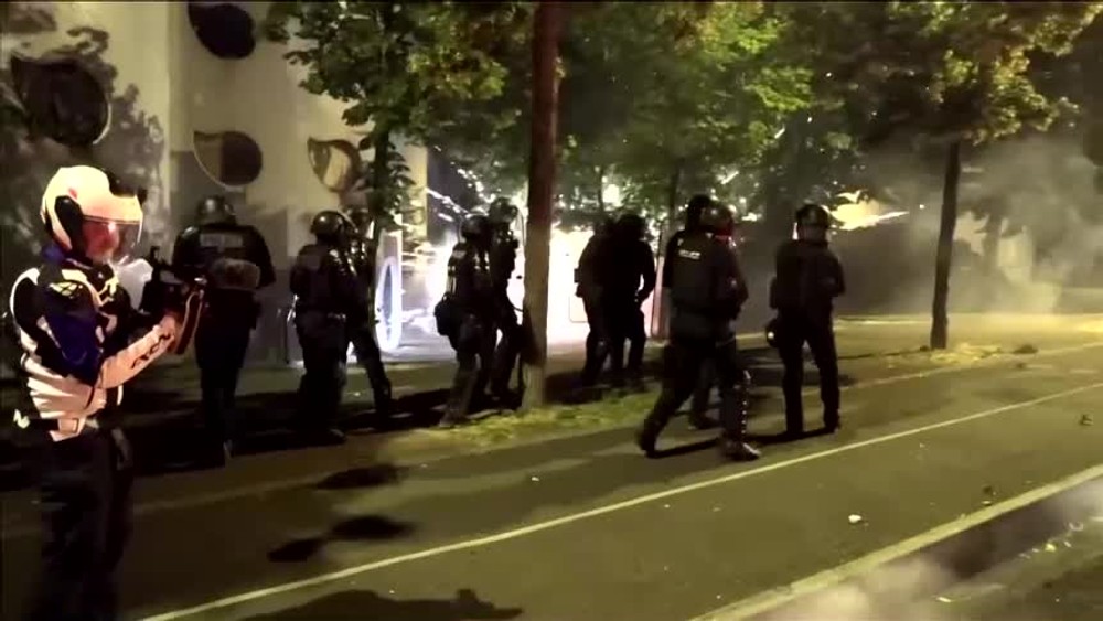 [multi] Francúzsko protesty 10257