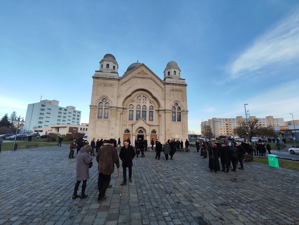Politika Miklósa Duraya pochovali v rodnom Lučenci