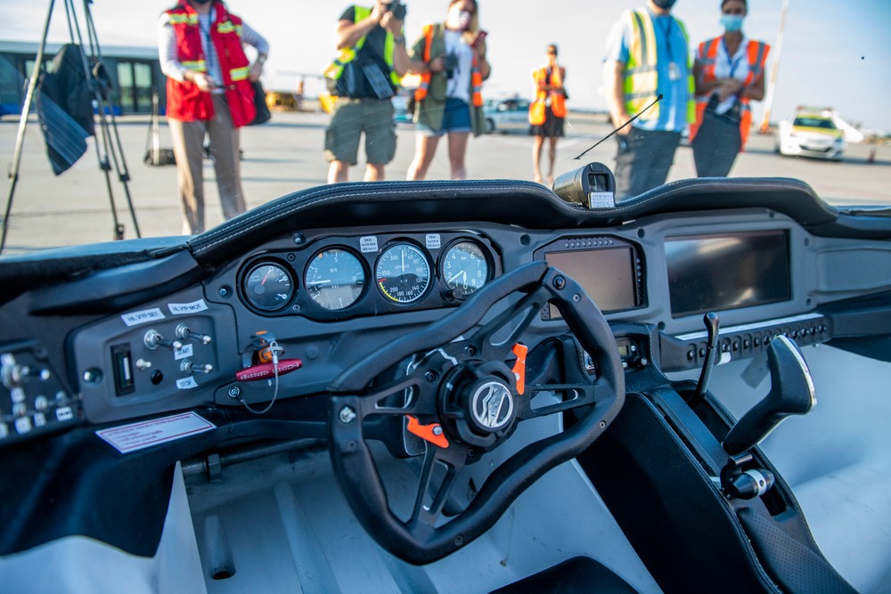 20212806_aircar_06792801