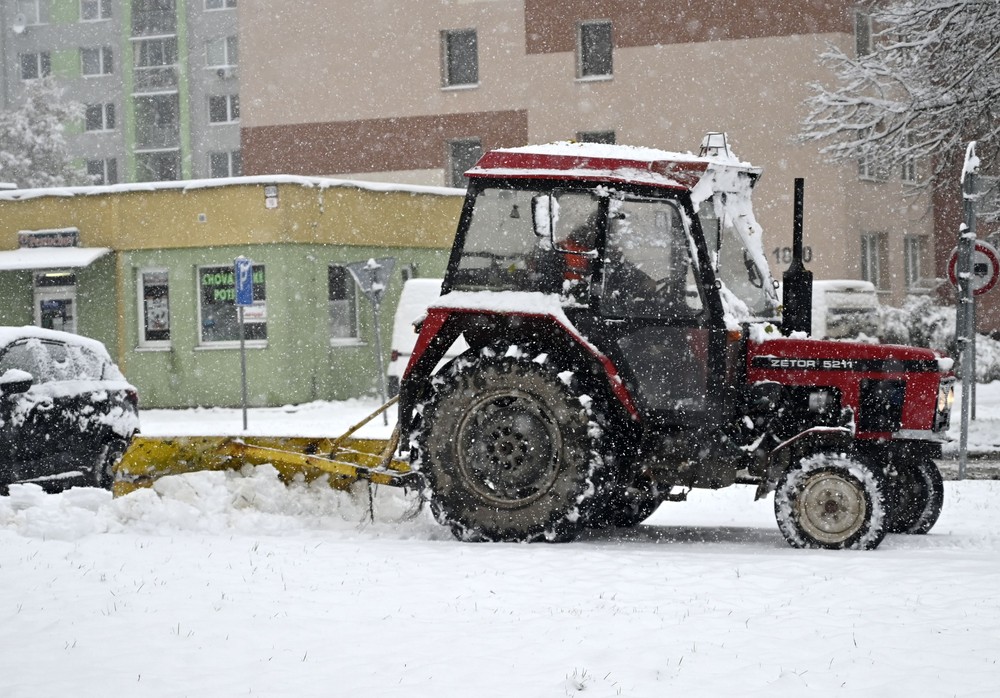Trebišov kalamita sneh zima cestári (7)
