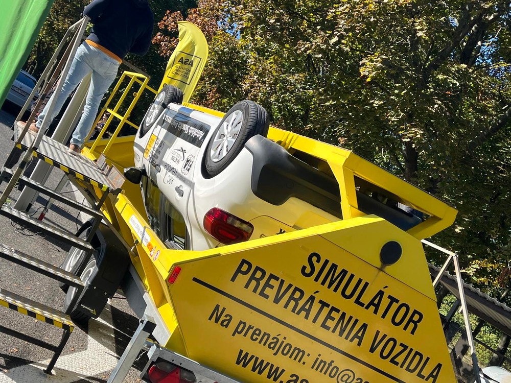 policia simulator prevratenia vozidla (2)