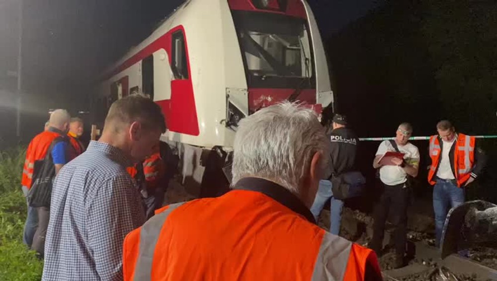 [multi] Minister dopravy Doležal pri zrážke vlakov, Vrútky 1346