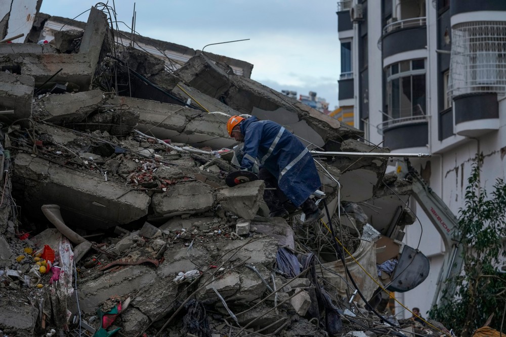 Turkey_Earthquake_52125-684ab611f110438fbf6ac07b33e483f6