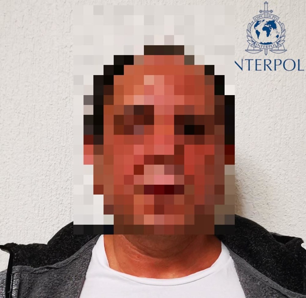 Nechal sa vyhlásiť za mŕtveho kvôli zatykaču. Polícia v spolupráci s Interpolom ho našla až v Mexiku 