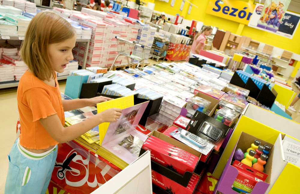 škola nákup školské pomôcky predškolák aktovka školská taška pero peračník il (2)