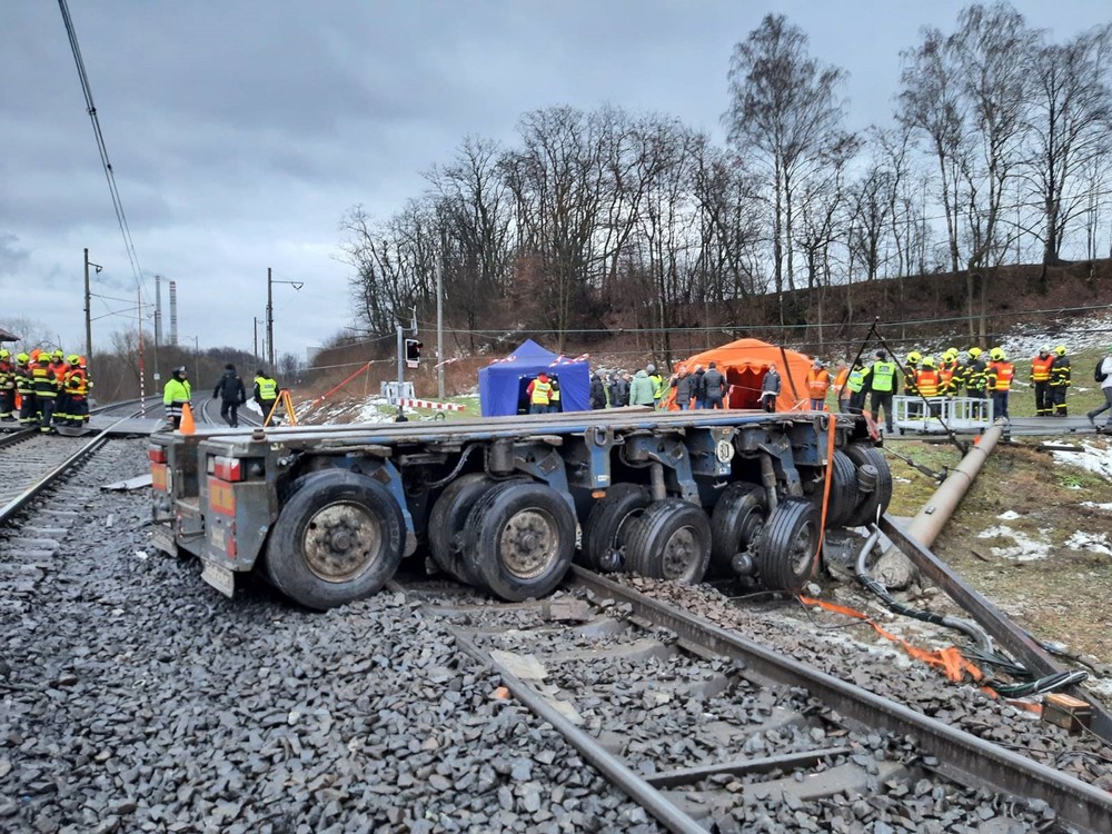 zrážka vlaku s kamiónom ČR (4)