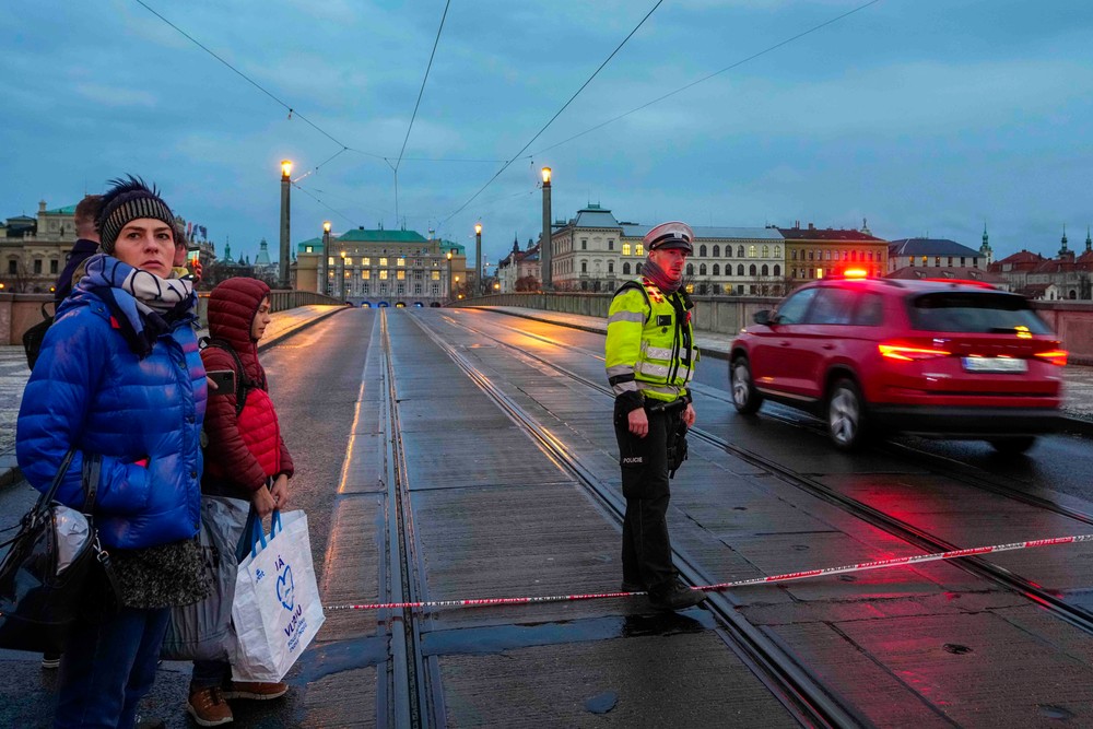 ČR Praha polícia streľba obete zranení (14)