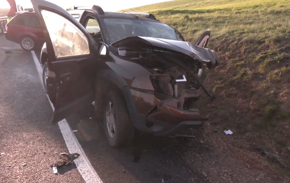 Osobné auto po zrážke pri Vrábľoch 7