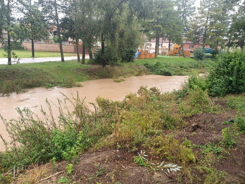 Morava sa vyliala na cestu, hraničný priechod Moravský Svätý Ján-Hohenau je uzavretý