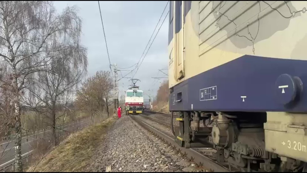 [multi] Vlaky sa vyhli zrážke pri Liptovskom Hrádku 2776