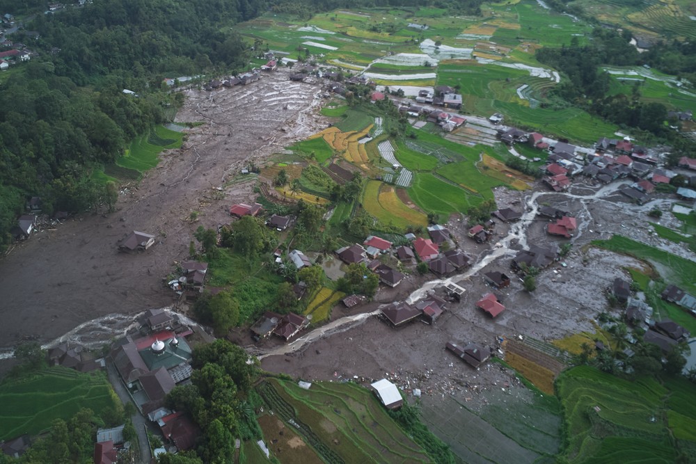 Indonesia_Extreme_Weather_Landslides871649