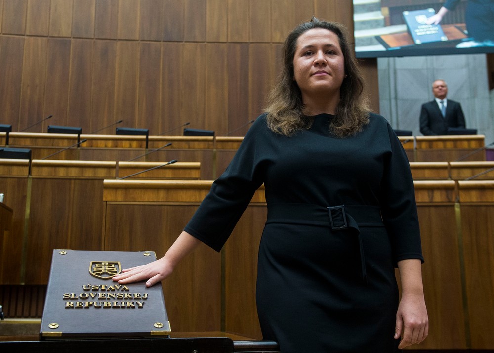 poslankyňa  Zuzana Matejičková Smer - SD