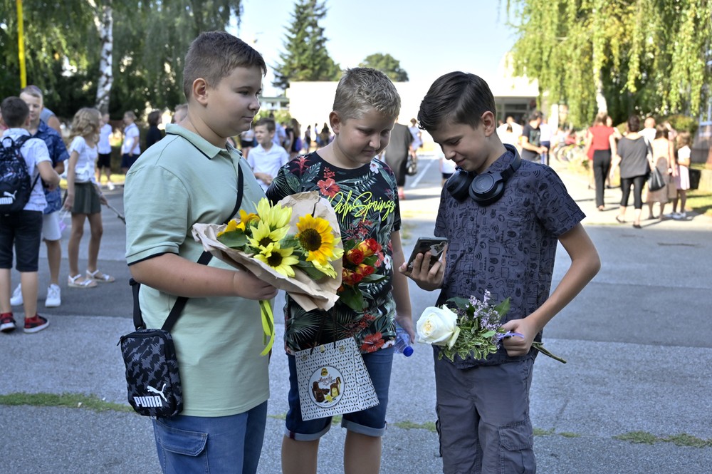 Trebisov_skola_zaciatok_roku_005069452