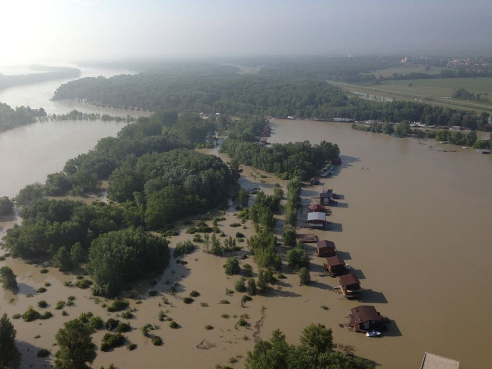 Hasiči zverejnili zábery najväčších zásahov na západnom Slovensku