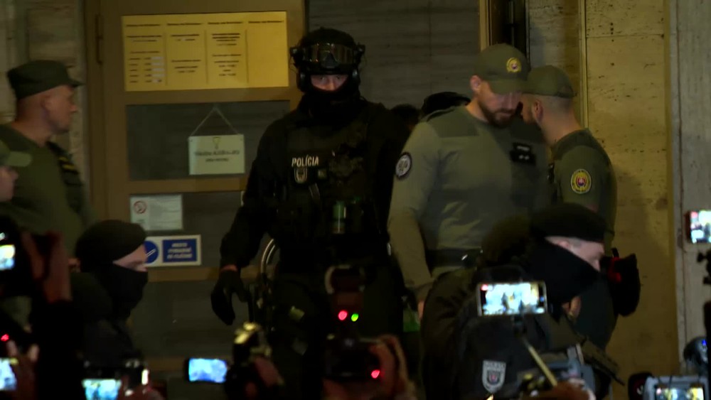 [multi] Útek Dědeček 13774