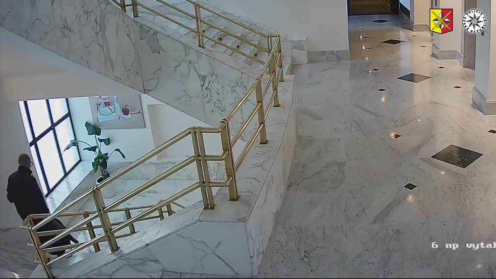 [multi] Hotelový fantóm 235