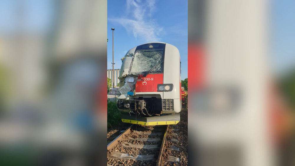 nehoda vlak autobus (1)