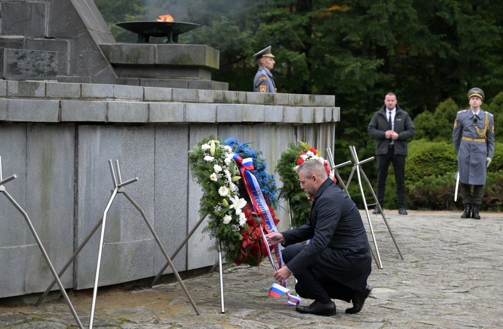 Na Dukle oslávili 80. výročie Karpatsko-duklianskej operácie