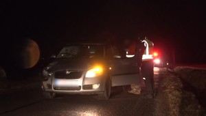 Chodec neprežil zrážku s autom. Z jeho syna sa stala sirota