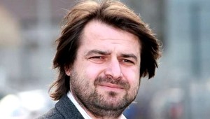 Šialená hádka pred Bartošovej domom! Macura (39) sa hádal s fanúšikom