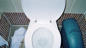 Znásilnil 8-ročnú žiačku na školskom záchode