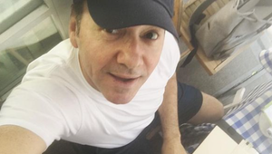 Hviezdneho herca obvinilo zo sexuálneho obťažovania 30 mužov, jeho reakcia je NEUVERITEĽNÁ!