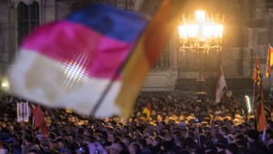 Napätá atmosféra v Drážďanoch. Demonštrovali desaťtisíce ľudí