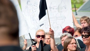 Sestričky vyššie platy nedostanú, svoj boj prehrali!