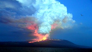 Na Galapágoch vybuchla sopka, erupcia ohrozuje životy vzácnych leguánov