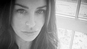 Modelku zaškrtili v jej vlastnej posteli