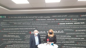 Čaputová vyjadrila podporu v Radošinskom naivnom divadle kultúrnej obci. Obáva sa, či pomoc bude dostatočná